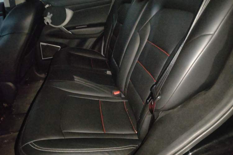 Used Geely Auto Emgrand X7 Sport 2018 1.8TD Automatic Two-Wheel Drive Smart 4G Connected Version