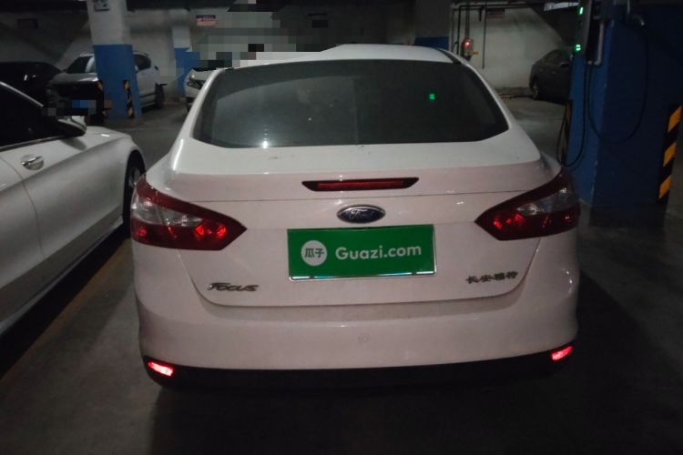 Used Ford Focus 2012 Sedan 1.6L Automatic Fashion Edition
