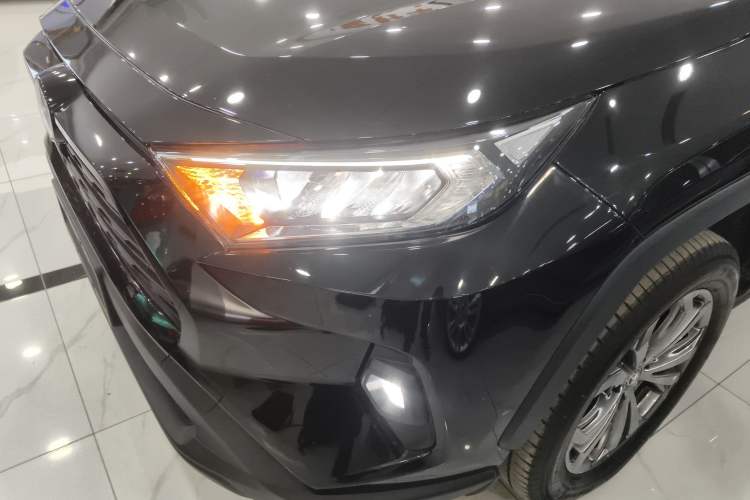 Used Toyota RAV4 2023 Dual-Motor 2.5L E-CVT Two-Wheel Drive Elite Edition
