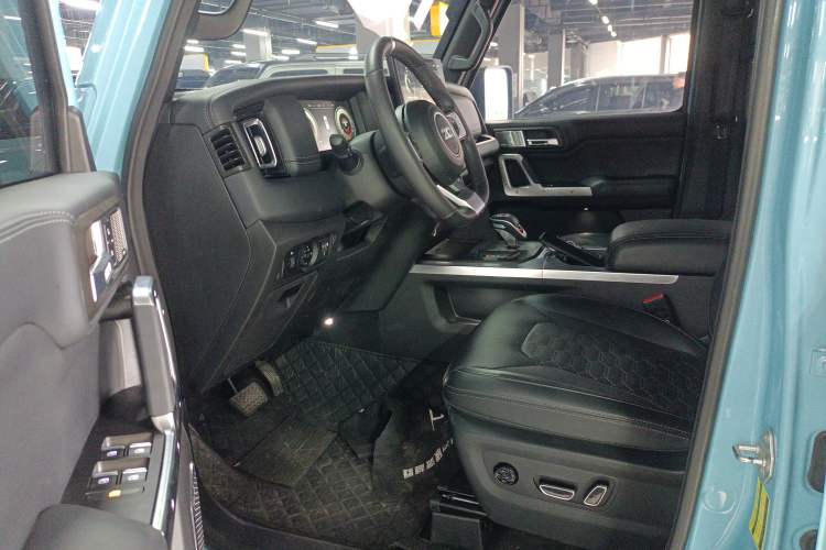 Used  T01 2025 2.0T Changfeng
