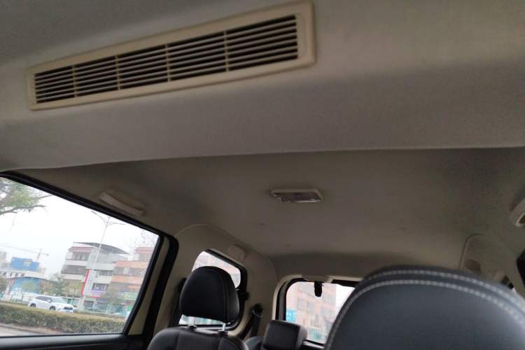 Used Dongfeng Fengon 330 2019 1.5L 330S Manual Comfort Version China VI Standard
