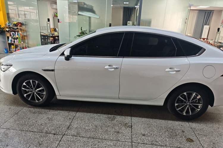 Used BYD Qin PLUS 2024 HONOR Edition DM-i 55KM Leading Model
