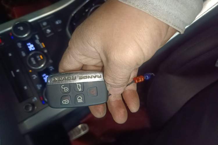 Used Land Rover Range Rover Evoque 2018 240 PS SE Smart Brilliance Edition
