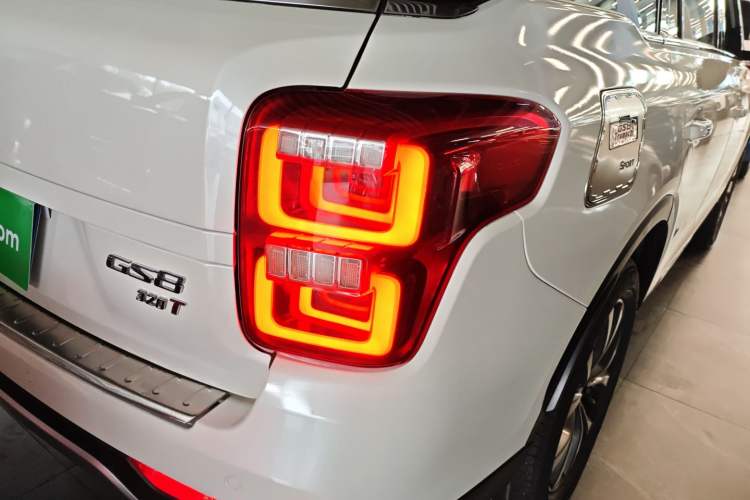 Used GAC Trumpchi GS8 2017 320T Two-Wheel Drive Luxury Smart Connectivity Version (7 Seats)
