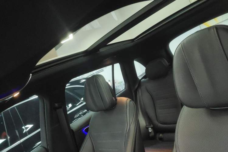 Used Mercedes-Benz GLC 2023 GLC 260 L 4MATIC Luxury Model 5 Seats