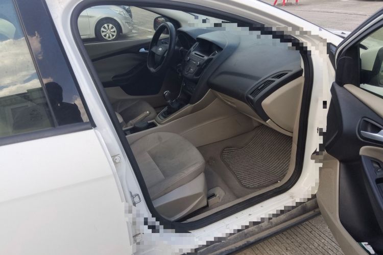 Used Ford Focus 2015 Sedan 1.6L Manual Comfort Model
