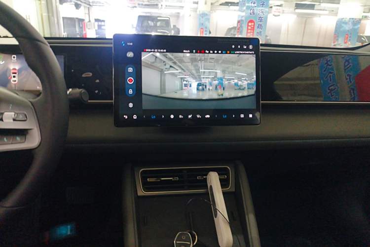 Used BYD Qin L 2025 DM-i Smart Drive 120KM Leading Model