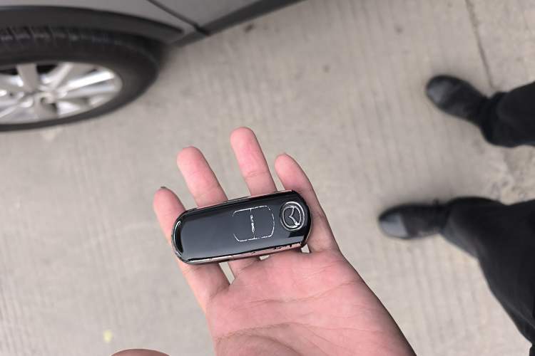 Used Mazda CX-5 2015 2.0L Automatic Two-Wheel Drive Urban Version
