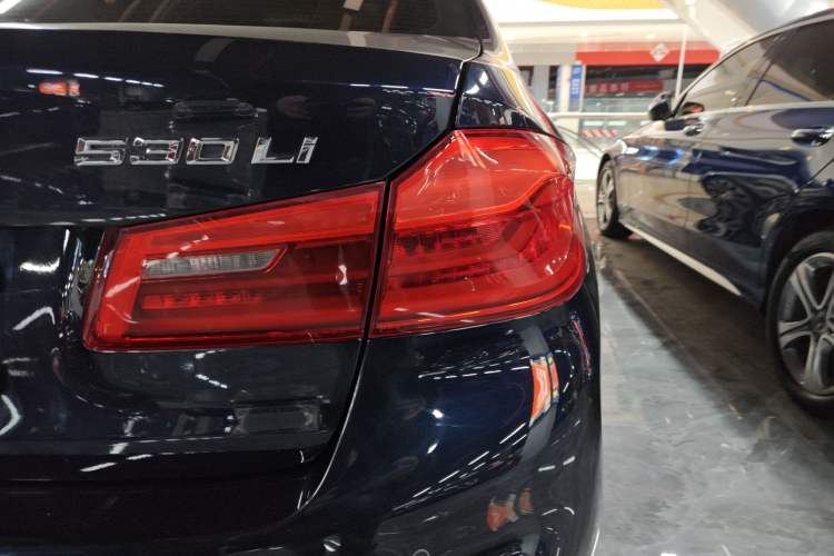 Used BMW 5 Series 2019 530Li Leading Model M Sport Package
