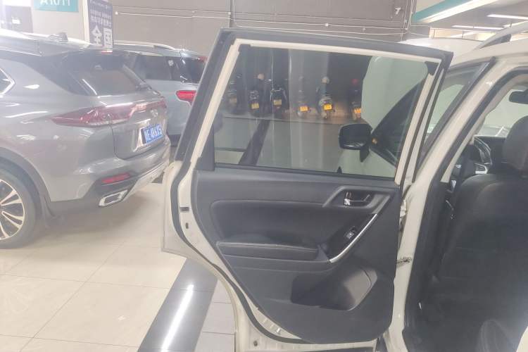 Used Subaru Forester 2016 2.0i Fashion Navigation Edition
