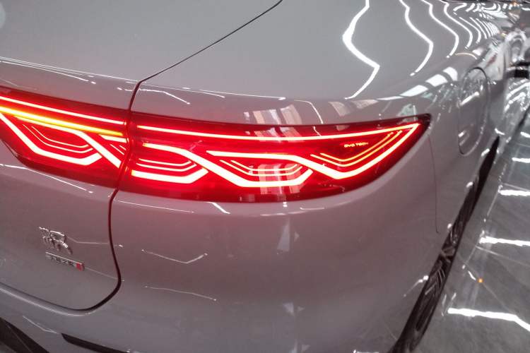 Used BYD Han 2025 DM-i Intelligent Driving Edition 125KM LiDAR Flagship Model
