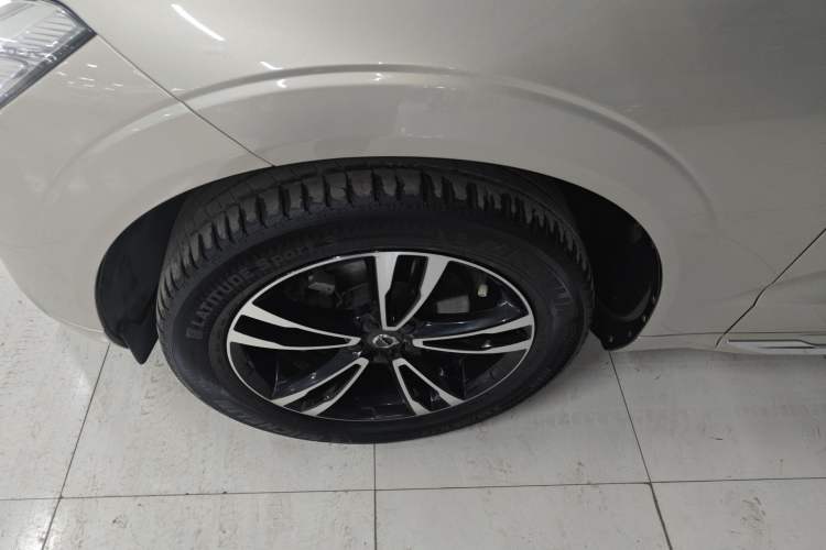 Used Volvo XC60 2019 T5 4x4 Zhiyuan Edition China VI Standard