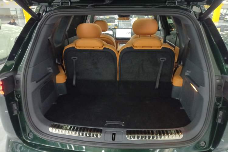 Used  eπ008 2026 Model Six-Seat Range-Extended Family Edition