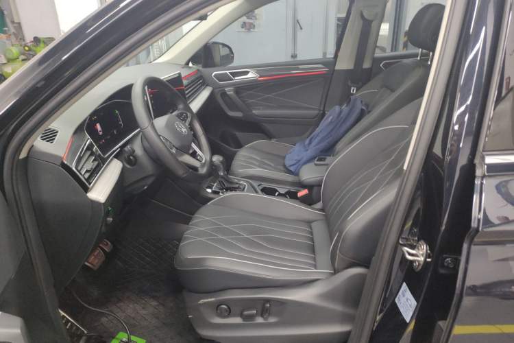 Used Volkswagen Tiguan L 2024 330TSI Automatic Two-Wheel Drive R-Line Enhanced Edition