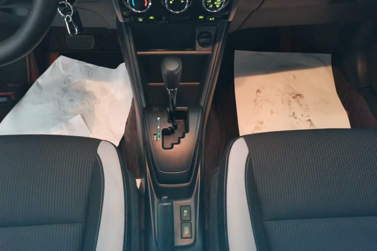 Used Toyota YARiS L 2020 X-Trail X 1.5L CVT Leading Edition
