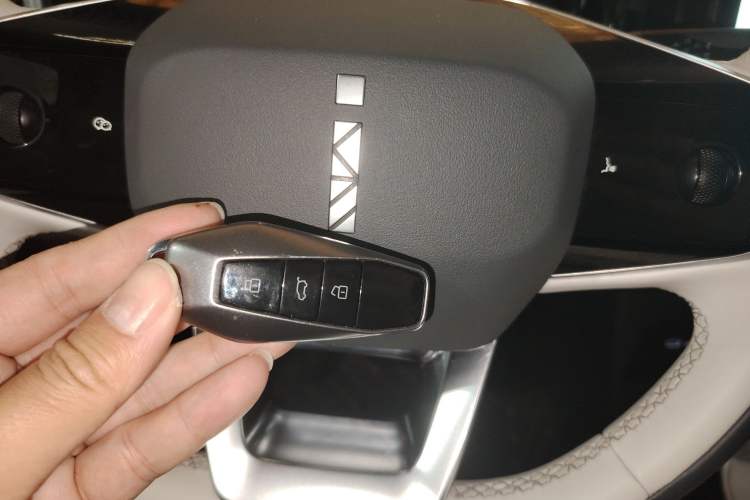 Used iCAR 03 2024 401km Two-Wheel Drive Standard Advanced Version