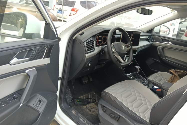 Used Volkswagen Tayron 2023 300TSI Two-Wheel-Drive Luxury Plus Advanced Edition
