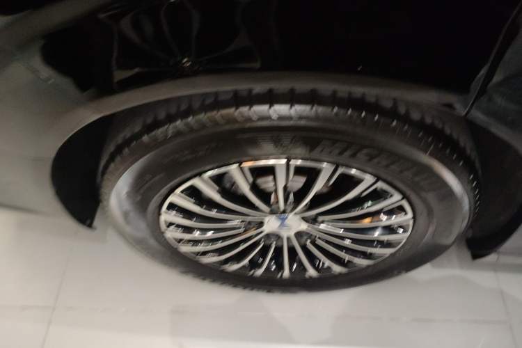 Used Denza D9 2024 DM-i 1050 Luxury Model