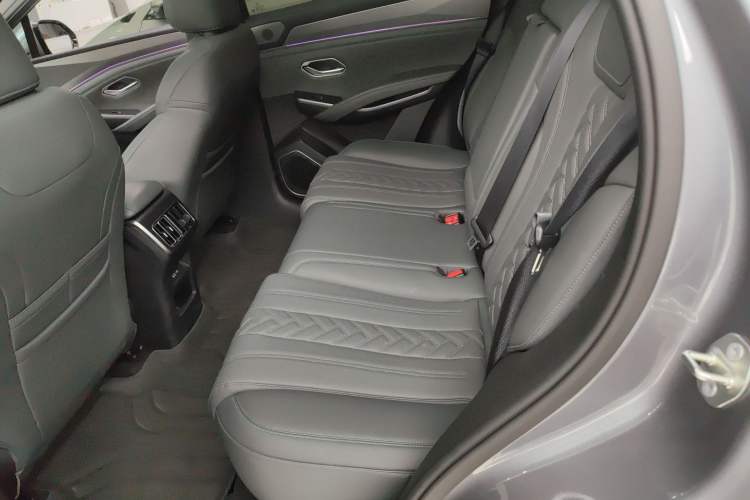 Used BYD Song L DM-i 2025 Intelligent Driving Version 112 km Beyond-Range Type
