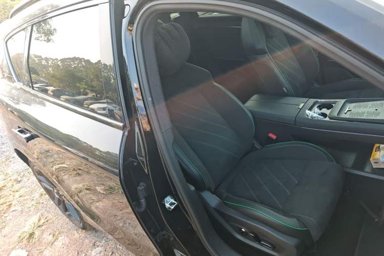 Used VOYAH FREE 2025 318 318 km Rear-Drive Touring Edition
