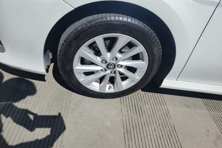 Used Toyota Camry 2021 2.0G Luxury Edition
