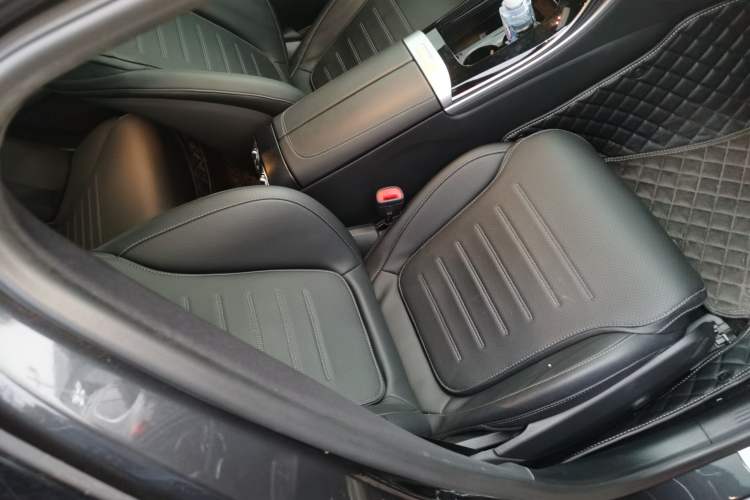 Used Mercedes-Benz C-Class 2023 Restyled C 260 L Night Edition Sports Version