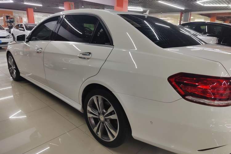 Used Mercedes-Benz E-Class 2015 E 260 L Sport Edition
