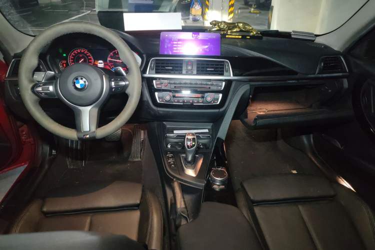 Used BMW 3 Series 2018 320Li Leading Model M Sport Package
