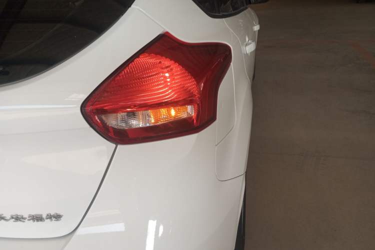 Used Ford Focus 2018 Hatchback Classic 1.6L Automatic Comfort Plus SmartDrive Edition