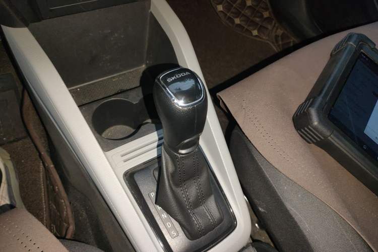Used Skoda Fabia 2017 1.4L Automatic Car Enjoy Edition
