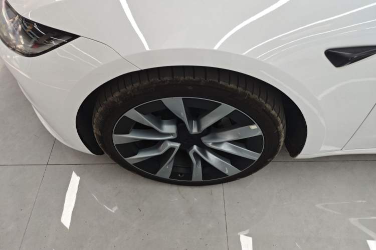 Used Tesla Model 3 2023 Long-Range All-Wheel-Drive Version