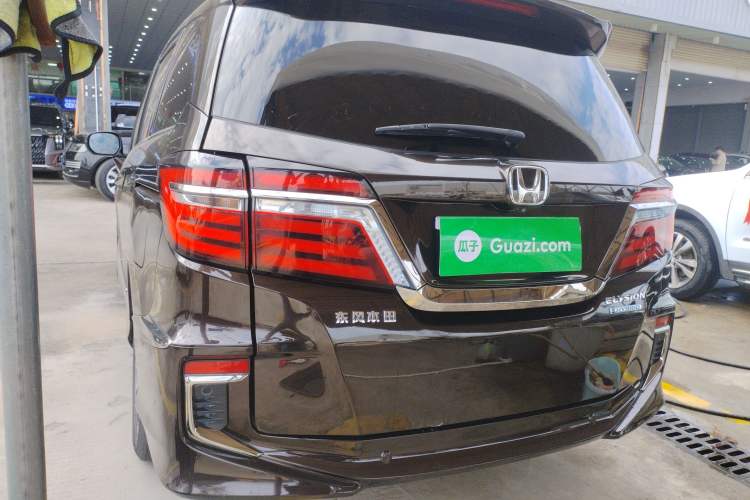 Used Honda Elysion 2019 2.0L Hybrid Supreme Edition
