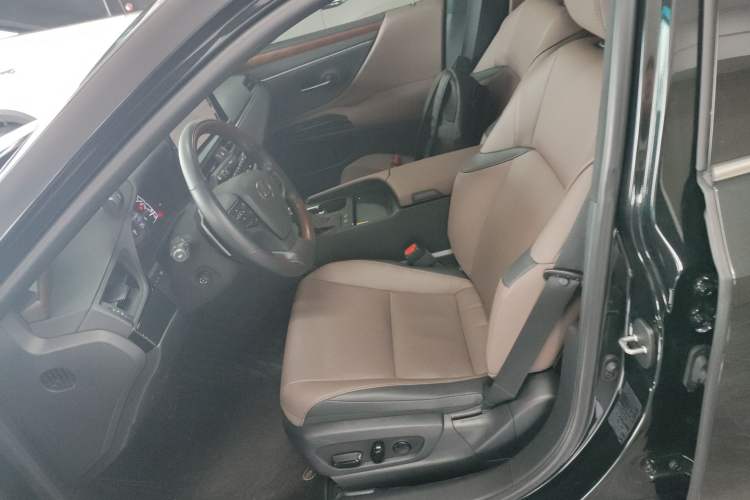 Used Lexus ES 2022 200 Luxury Edition