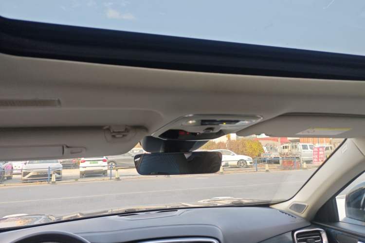 Used Lynk & Co 01 2017 2.0T Two-Wheel Drive Zhaopu Version
