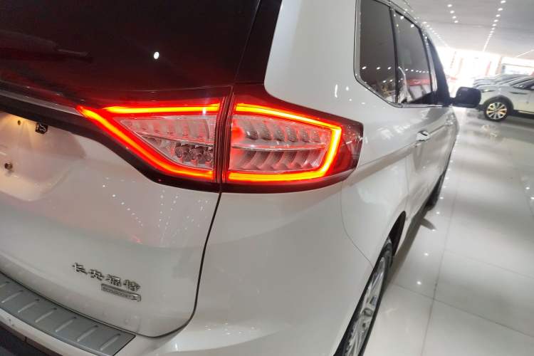 Used Ford Edge 2018 EcoBoost 245 Two-Wheel-Drive Titanium 7-Seater China V Standard
