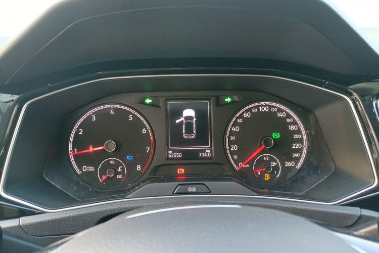 Used Volkswagen T-ROC 2019 280TSI DSG Two-Wheel Drive Comfort Version China VI Standard
