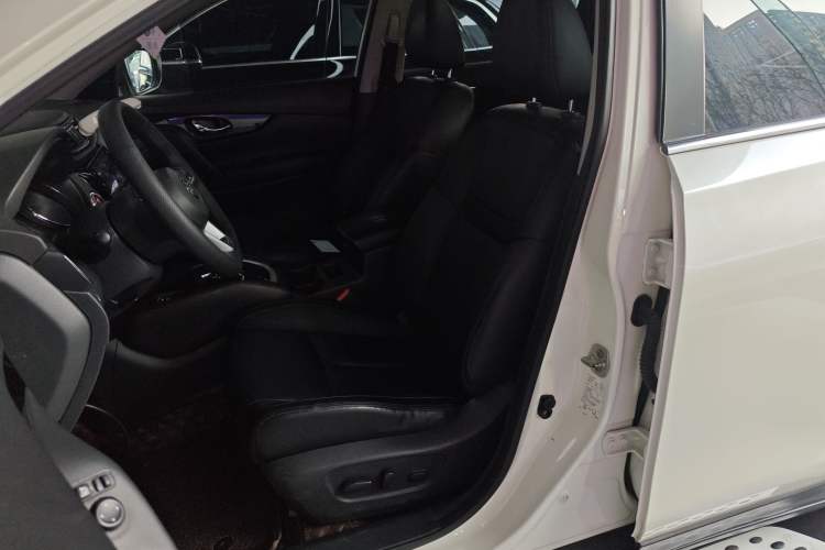 Used Nissan X-Trail 2019 2.0L CVT Smart Connect Comfort Edition 2WD
