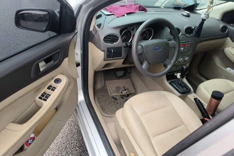 Used Ford Focus 2013 Sedan Classic 1.8L Automatic Base Model
