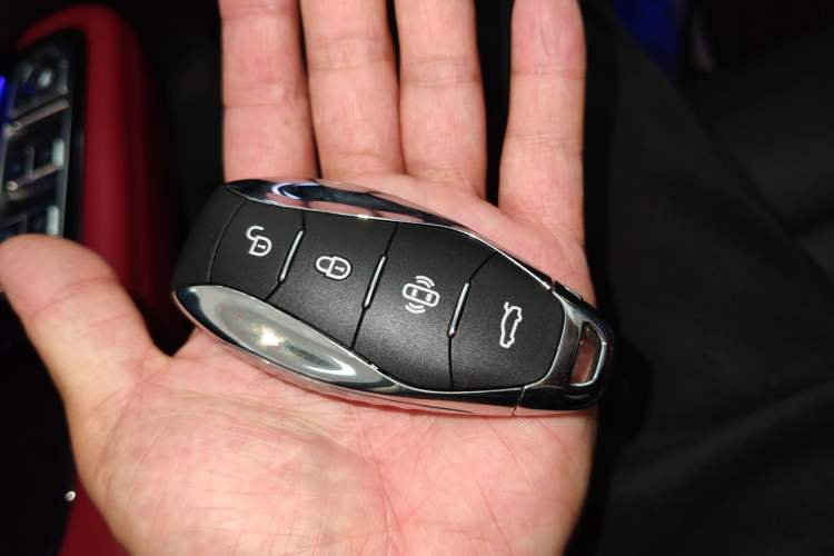 Used Hongqi HS3 2023 1.5T Two-Wheel Drive Shanwei Edition
