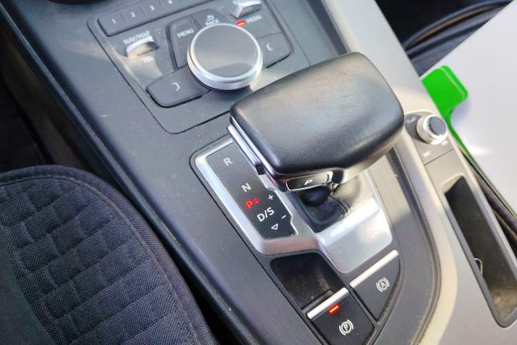 Used Audi A4L 2018 30th Anniversary Edition 40 TFSI Trendy Model
