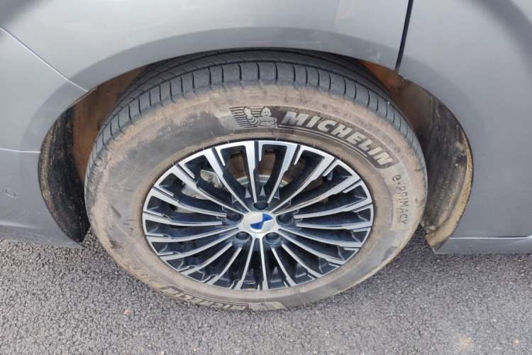 Used Denza D9 2022 DM-i 970 Four-Wheel Drive Flagship Model
