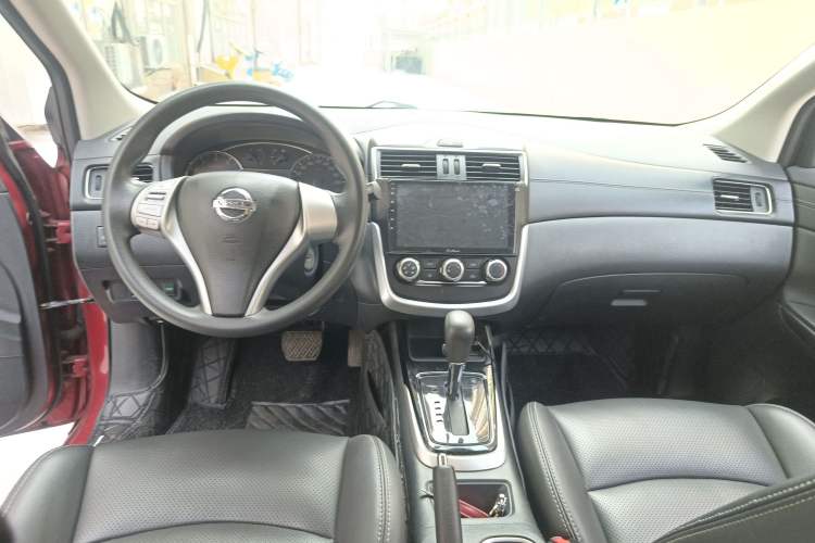 Used Nissan Tiida 2016 1.6L CVT Cool Dynamic Edition
