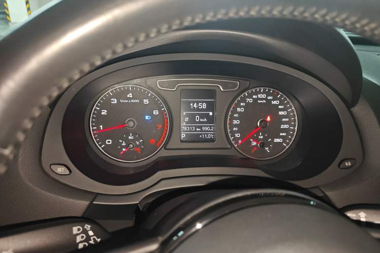 Used Audi Q3 2016 35 TFSI Collection Edition Comfort Model
