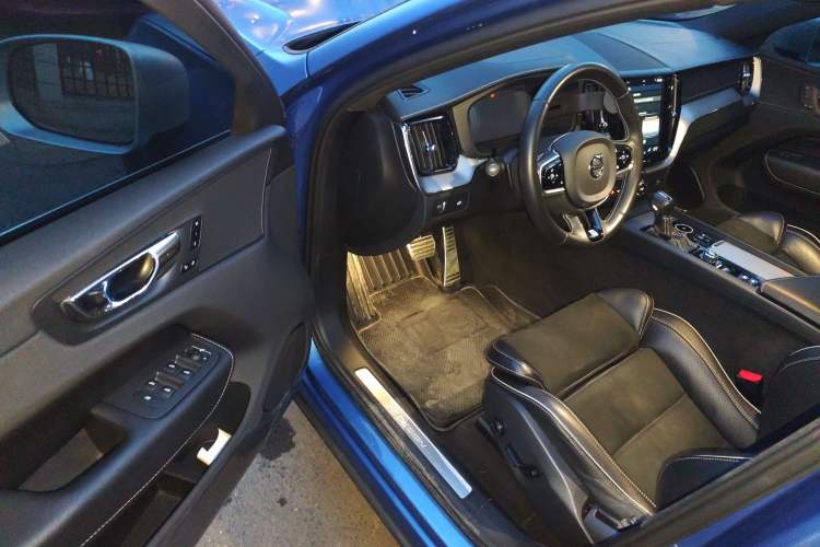 Used Volvo XC60 2019 T5 4x4 Zhiya Sport Edition China VI Standard