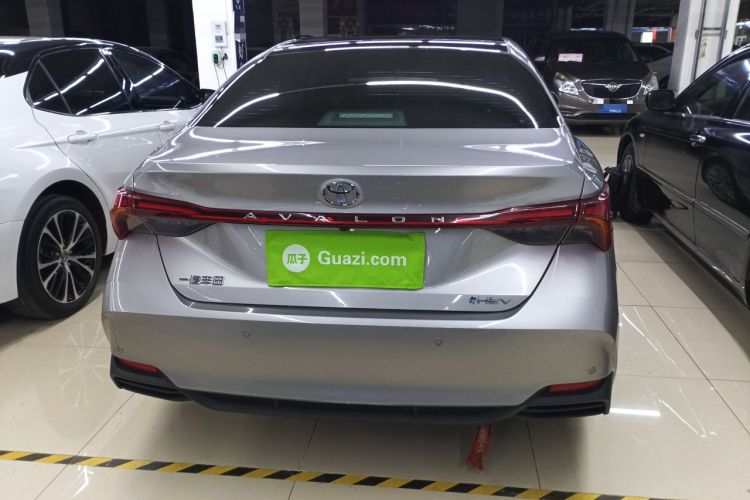 Used Toyota Avalon 2024 Dual-Motor 2.0L Luxury Edition
