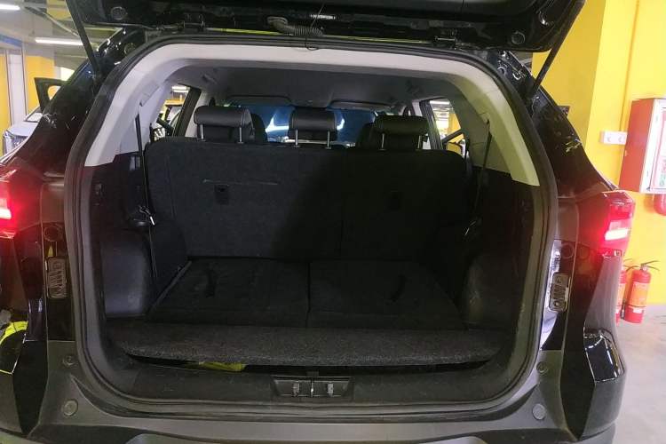 Used JETOUR X70M 2021 1.5T DCT Luxury Partner Model 7 Seats