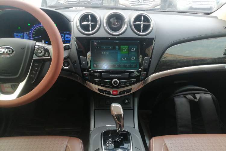 Used BYD S7 2016 2.0T Automatic Prestige Plus
