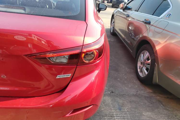 Used Mazda Mazda 3 Axela 2017 Sedan 2.0L Automatic Prestige Model China V Standard
