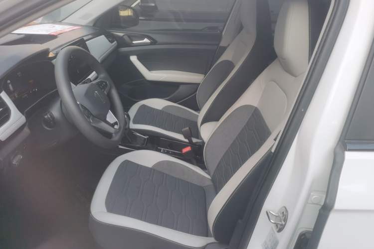 Used Volkswagen Tharu 2025 New Sharp 1.5L Ambitious Edition
