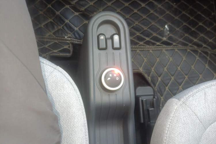 Used Wuling Hongguang MINIEV 2022 Macaron Fashion Model Lithium Iron Phosphate
